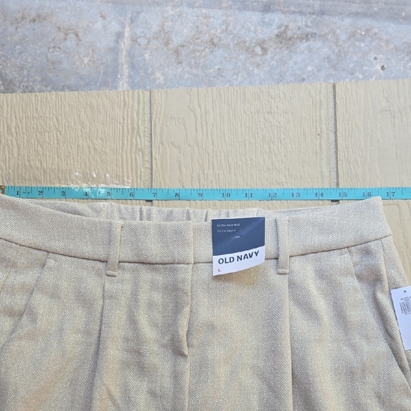 Old Navy Tan Chinos Lightweight Classic - Picture 4 of 9